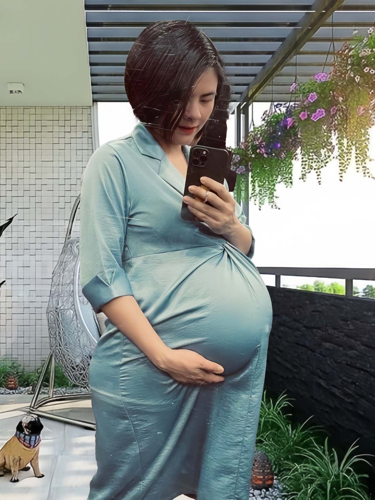 Diễn viên Vân Trang khi mang bầu